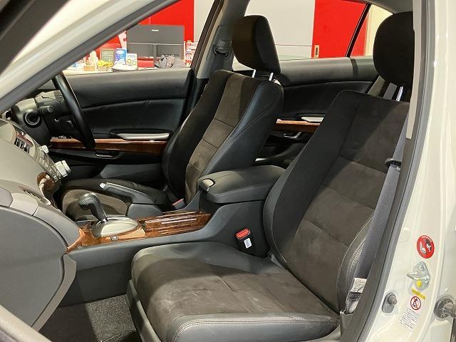 インスパイア ベースグレード　禁煙車　クルーズコントロール　純正１７インチＡＷ　ＨＩＤヘッドライト　クロハーフレザーシート　パワーシート　メーカーナビゲーション　スマートキー　ビルトインＥＴＣ（47枚目）