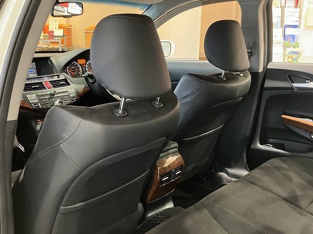 インスパイア ベースグレード　禁煙車　クルーズコントロール　純正１７インチＡＷ　ＨＩＤヘッドライト　クロハーフレザーシート　パワーシート　メーカーナビゲーション　スマートキー　ビルトインＥＴＣ（50枚目）