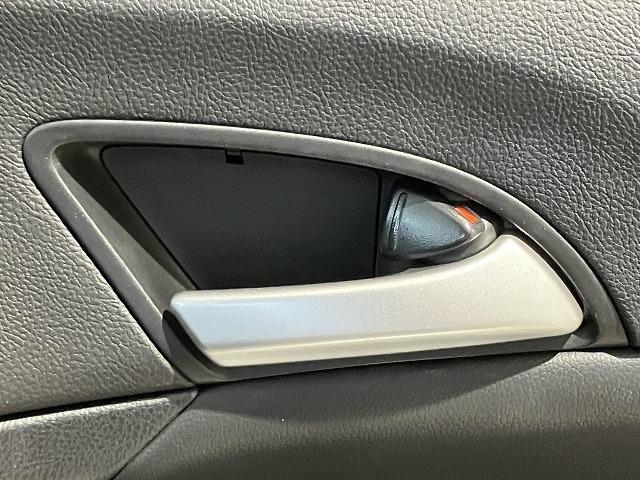 インスパイア ベースグレード　禁煙車　クルーズコントロール　純正１７インチＡＷ　ＨＩＤヘッドライト　クロハーフレザーシート　パワーシート　メーカーナビゲーション　スマートキー　ビルトインＥＴＣ（52枚目）