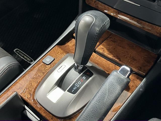 インスパイア ベースグレード　禁煙車　クルーズコントロール　純正１７インチＡＷ　ＨＩＤヘッドライト　クロハーフレザーシート　パワーシート　メーカーナビゲーション　スマートキー　ビルトインＥＴＣ（59枚目）