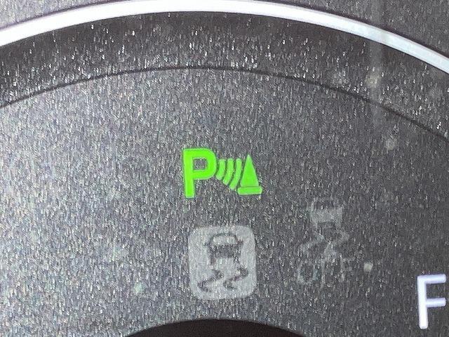 ノア Ｓｉ　ダブルバイビーＩＩ　禁煙　トヨタセーフティセンス　プリクラッシュ　クルーズコントロール　クリアランスソナー　両側パワースライドドア　ＬＥＤヘッドライト　オートハイビーム　純正１６インチＡＷ　クロハーフレザーシート　ＥＴＣ（7枚目）