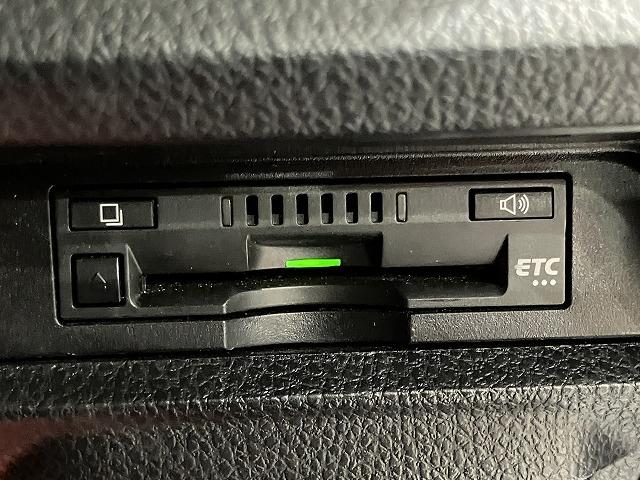 ノア Ｓｉ　ダブルバイビーＩＩ　禁煙　トヨタセーフティセンス　プリクラッシュ　クルーズコントロール　クリアランスソナー　両側パワースライドドア　ＬＥＤヘッドライト　オートハイビーム　純正１６インチＡＷ　クロハーフレザーシート　ＥＴＣ（56枚目）