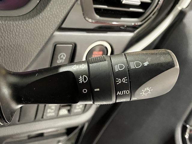 ノア Ｓｉ　ダブルバイビーＩＩ　禁煙　トヨタセーフティセンス　プリクラッシュ　クルーズコントロール　クリアランスソナー　両側パワースライドドア　ＬＥＤヘッドライト　オートハイビーム　純正１６インチＡＷ　クロハーフレザーシート　ＥＴＣ（60枚目）