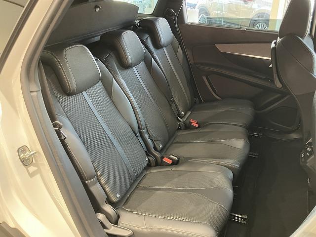 ５００８ ＧＴ　ブルーＨＤｉ　ブラックパック　禁煙車　サンルーフ　純正ディスプレイオーディオ　レーダークルーズ　クリアランスソナー　セーフティブレーキ　ブラインソスポットモニター　パノラミックビューモニター　パワーバックドア　パドルシフト　ＥＴＣ（10枚目）