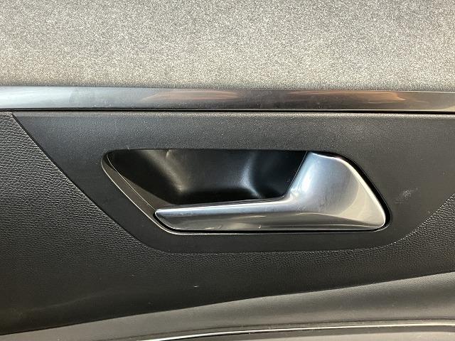 ５００８ ＧＴ　ブルーＨＤｉ　ブラックパック　禁煙車　サンルーフ　純正ディスプレイオーディオ　レーダークルーズ　クリアランスソナー　セーフティブレーキ　ブラインソスポットモニター　パノラミックビューモニター　パワーバックドア　パドルシフト　ＥＴＣ（49枚目）