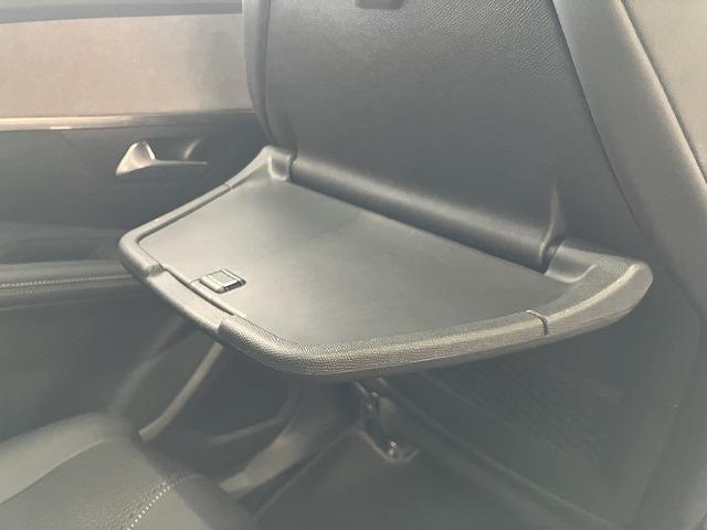 ５００８ ＧＴ　ブルーＨＤｉ　ブラックパック　禁煙車　サンルーフ　純正ディスプレイオーディオ　レーダークルーズ　クリアランスソナー　セーフティブレーキ　ブラインソスポットモニター　パノラミックビューモニター　パワーバックドア　パドルシフト　ＥＴＣ（68枚目）