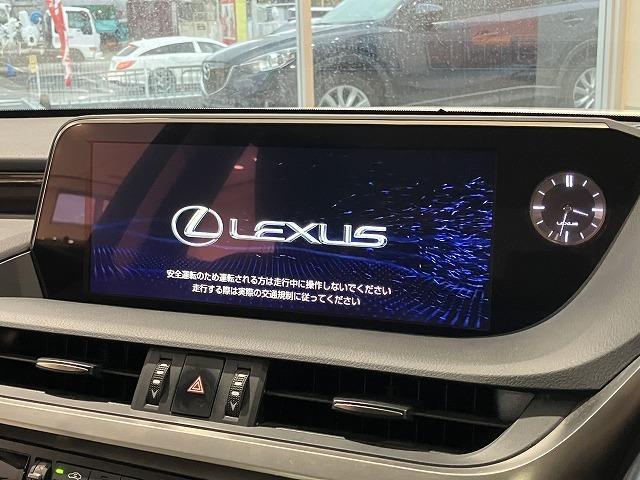 ＥＳ ＥＳ３００ｈ　バージョンＬ　禁煙車　トランクスポイラー　サンルーフ　レクサスセーフティ＋　パノラミックビューモニター　レーダークルーズ　クリアランスソナー　レーンキープ　ブラインドスポットモニター　黒本革エアシート　電動トランク（4枚目）