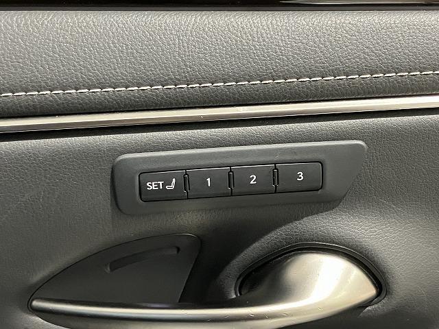 ＥＳ ＥＳ３００ｈ　バージョンＬ　禁煙車　トランクスポイラー　サンルーフ　レクサスセーフティ＋　パノラミックビューモニター　レーダークルーズ　クリアランスソナー　レーンキープ　ブラインドスポットモニター　黒本革エアシート　電動トランク（13枚目）