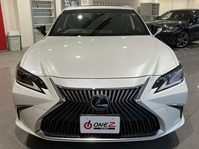 ＥＳ ＥＳ３００ｈ　バージョンＬ　禁煙車　トランクスポイラー　サンルーフ　レクサスセーフティ＋　パノラミックビューモニター　レーダークルーズ　クリアランスソナー　レーンキープ　ブラインドスポットモニター　黒本革エアシート　電動トランク（17枚目）