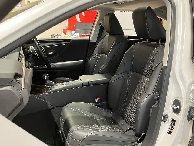 ＥＳ ＥＳ３００ｈ　バージョンＬ　禁煙車　トランクスポイラー　サンルーフ　レクサスセーフティ＋　パノラミックビューモニター　レーダークルーズ　クリアランスソナー　レーンキープ　ブラインドスポットモニター　黒本革エアシート　電動トランク（41枚目）