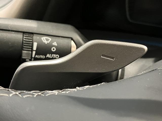 ＥＳ ＥＳ３００ｈ　バージョンＬ　禁煙車　トランクスポイラー　サンルーフ　レクサスセーフティ＋　パノラミックビューモニター　レーダークルーズ　クリアランスソナー　レーンキープ　ブラインドスポットモニター　黒本革エアシート　電動トランク（49枚目）