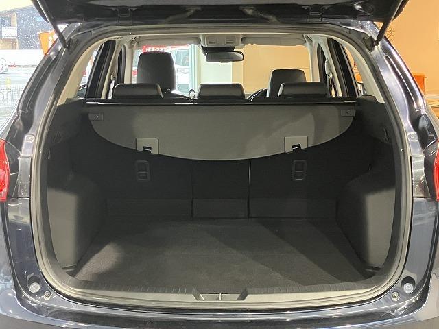 ＣＸ－５ ＸＤ　Ｌパッケージ　禁煙車　４ＷＤ　クルーズコントロール　スマートシティブレーキ　ブラインドスポットモニター　黒本革エアシート　パワーシート　シートヒーター　ＨＩＤヘッドライト　オートライト　純正１９インチＡＷ（16枚目）