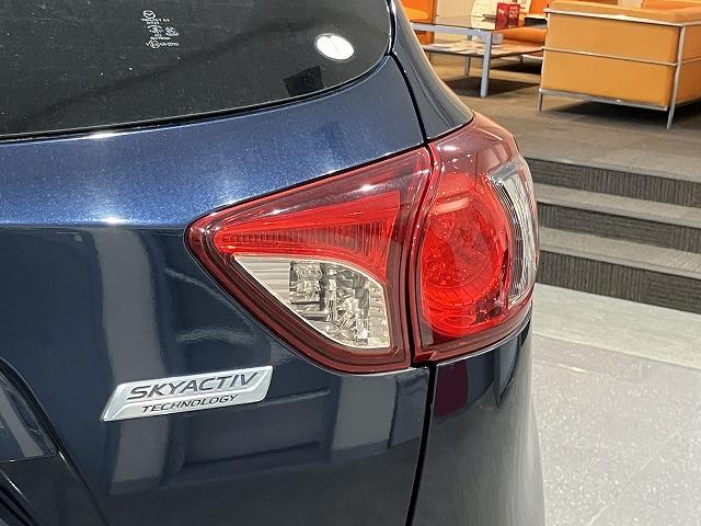 ＣＸ－５ ＸＤ　Ｌパッケージ　禁煙車　４ＷＤ　クルーズコントロール　スマートシティブレーキ　ブラインドスポットモニター　黒本革エアシート　パワーシート　シートヒーター　ＨＩＤヘッドライト　オートライト　純正１９インチＡＷ（37枚目）