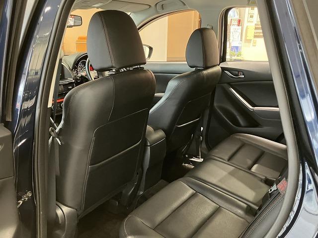 ＣＸ－５ ＸＤ　Ｌパッケージ　禁煙車　４ＷＤ　クルーズコントロール　スマートシティブレーキ　ブラインドスポットモニター　黒本革エアシート　パワーシート　シートヒーター　ＨＩＤヘッドライト　オートライト　純正１９インチＡＷ（53枚目）