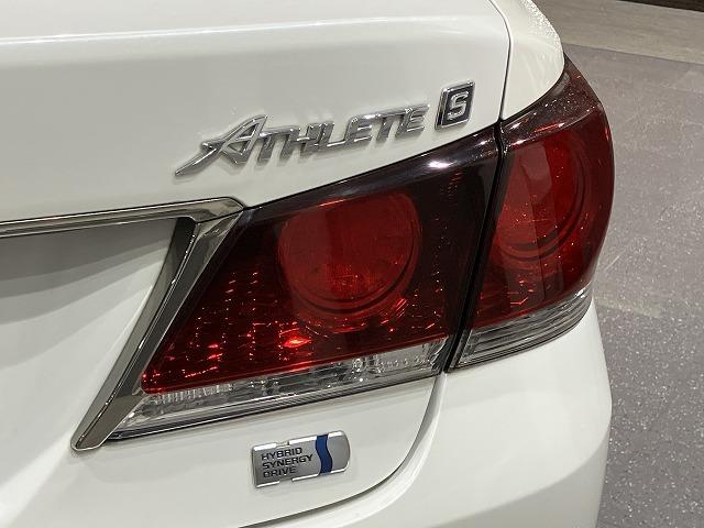 クラウンハイブリッド アスリートＳ　ブラックスタイル　サンルーフ　テラロッサ本革エアシート　アドバントパッケージ　レーダークルーズ　クリアランスソナー　プリクラッシュ　バックモニター　パワーシート　純正１８インチスパッタリングＡＷ　オートライト　ＥＴＣ（30枚目）