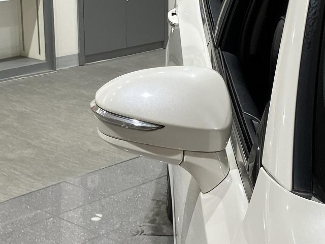 クラウンハイブリッド アスリートＳ　ブラックスタイル　サンルーフ　テラロッサ本革エアシート　アドバントパッケージ　レーダークルーズ　クリアランスソナー　プリクラッシュ　バックモニター　パワーシート　純正１８インチスパッタリングＡＷ　オートライト　ＥＴＣ（35枚目）