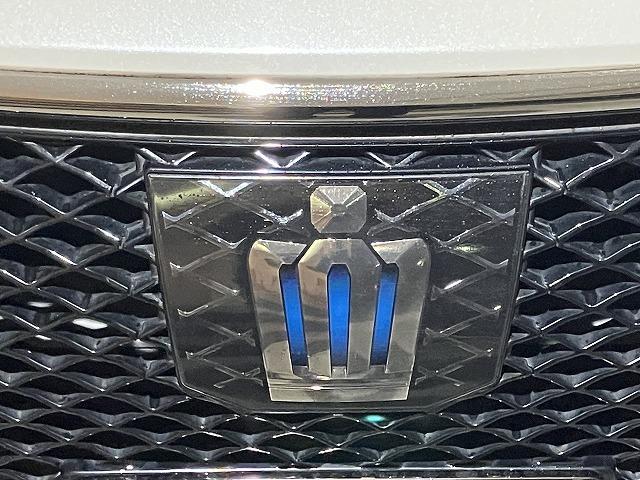 クラウンハイブリッド アスリートＳ　ブラックスタイル　サンルーフ　テラロッサ本革エアシート　アドバントパッケージ　レーダークルーズ　クリアランスソナー　プリクラッシュ　バックモニター　パワーシート　純正１８インチスパッタリングＡＷ　オートライト　ＥＴＣ（39枚目）