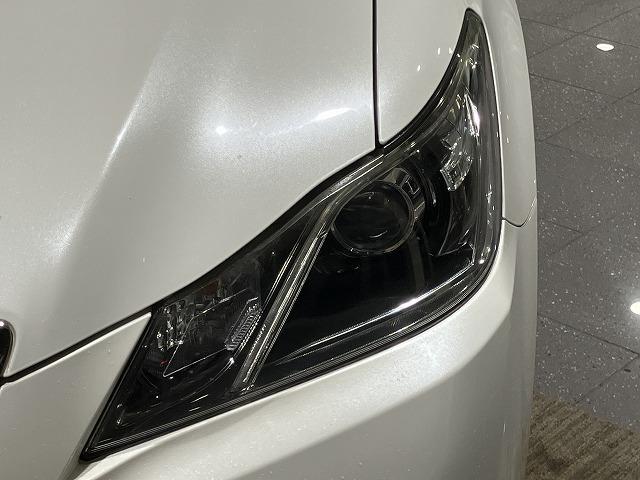 クラウンハイブリッド アスリートＳ　ブラックスタイル　サンルーフ　テラロッサ本革エアシート　アドバントパッケージ　レーダークルーズ　クリアランスソナー　プリクラッシュ　バックモニター　パワーシート　純正１８インチスパッタリングＡＷ　オートライト　ＥＴＣ（40枚目）