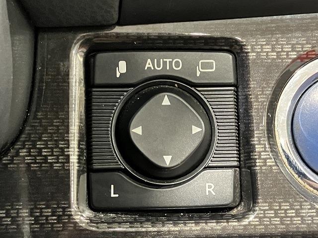 クラウンハイブリッド アスリートＳ　ブラックスタイル　サンルーフ　テラロッサ本革エアシート　アドバントパッケージ　レーダークルーズ　クリアランスソナー　プリクラッシュ　バックモニター　パワーシート　純正１８インチスパッタリングＡＷ　オートライト　ＥＴＣ（50枚目）