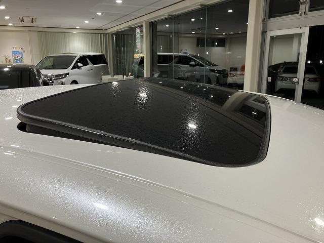 クラウンハイブリッド アスリートＳ　ブラックスタイル　サンルーフ　テラロッサ本革エアシート　アドバントパッケージ　レーダークルーズ　クリアランスソナー　プリクラッシュ　バックモニター　パワーシート　純正１８インチスパッタリングＡＷ　オートライト　ＥＴＣ（69枚目）