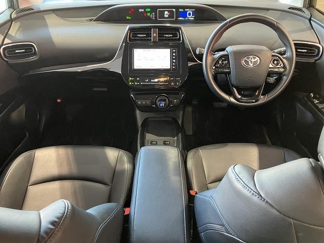 プリウス Ｓツーリングセレクション　禁煙車　モデリスタフルエアロ　モデリスタマフラー　純正ナビゲーション　トヨタセーフティセンス　プリクラッシュ　レーダークルーズ　クリアランスソナー　レーンキープ　オートハイビーム　黒合皮シート　ＥＴＣ（3枚目）