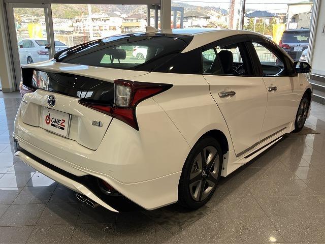 プリウス Ｓツーリングセレクション　禁煙車　モデリスタフルエアロ　モデリスタマフラー　純正ナビゲーション　トヨタセーフティセンス　プリクラッシュ　レーダークルーズ　クリアランスソナー　レーンキープ　オートハイビーム　黒合皮シート　ＥＴＣ（17枚目）