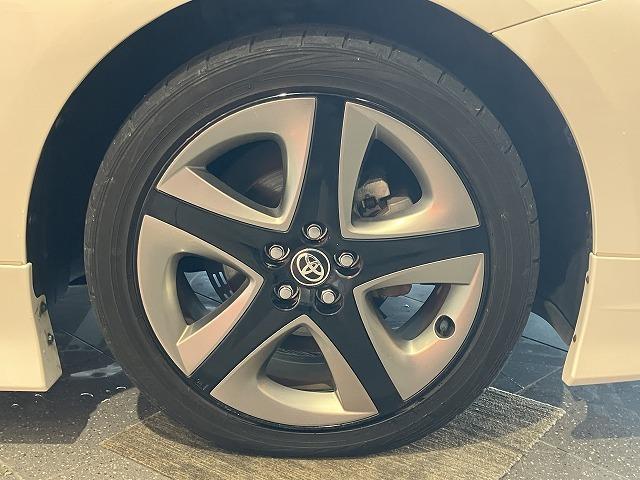 プリウス Ｓツーリングセレクション　禁煙車　モデリスタフルエアロ　モデリスタマフラー　純正ナビゲーション　トヨタセーフティセンス　プリクラッシュ　レーダークルーズ　クリアランスソナー　レーンキープ　オートハイビーム　黒合皮シート　ＥＴＣ（27枚目）