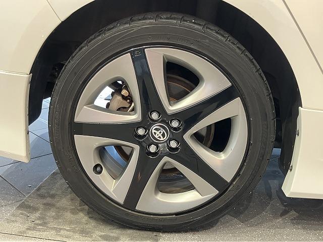 プリウス Ｓツーリングセレクション　禁煙車　モデリスタフルエアロ　モデリスタマフラー　純正ナビゲーション　トヨタセーフティセンス　プリクラッシュ　レーダークルーズ　クリアランスソナー　レーンキープ　オートハイビーム　黒合皮シート　ＥＴＣ（28枚目）