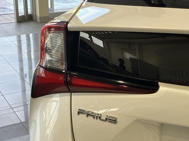 プリウス Ｓツーリングセレクション　禁煙車　モデリスタフルエアロ　モデリスタマフラー　純正ナビゲーション　トヨタセーフティセンス　プリクラッシュ　レーダークルーズ　クリアランスソナー　レーンキープ　オートハイビーム　黒合皮シート　ＥＴＣ（29枚目）