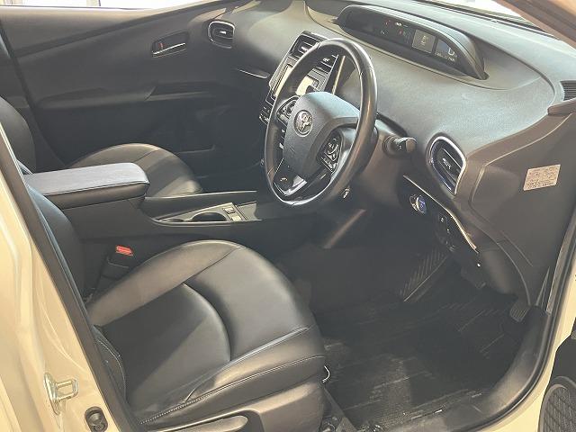 プリウス Ｓツーリングセレクション　禁煙車　モデリスタフルエアロ　モデリスタマフラー　純正ナビゲーション　トヨタセーフティセンス　プリクラッシュ　レーダークルーズ　クリアランスソナー　レーンキープ　オートハイビーム　黒合皮シート　ＥＴＣ（35枚目）