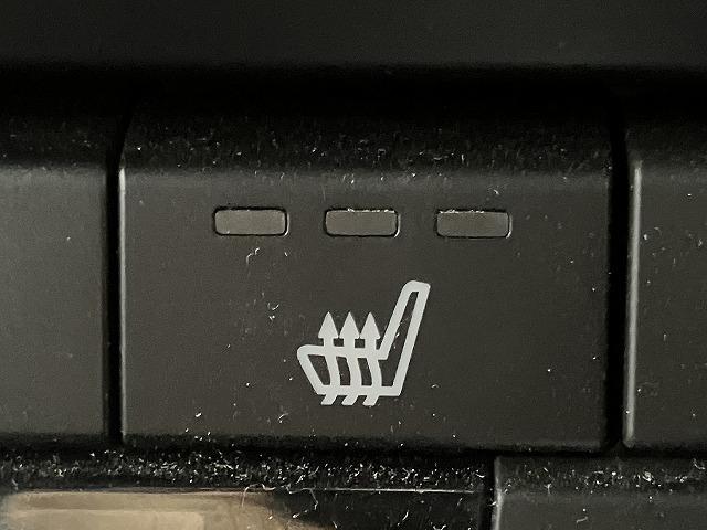 ＣＸ－８ ２５Ｓ　ブラックトーンエディション　ワンオーナー　禁煙車　ルーフレール　サイドガーニッシュ　メーカーナビゲーション　３６０°ビューモニター　レーダークルーズ　クリアランスソナー　ブラインドスポットモニター　クロハーフレザーシート　ＥＴＣ（8枚目）