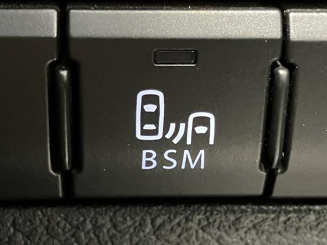 ＮＸ ＮＸ３００　Ｉパッケージ　禁煙車　パノラマルーフ　ブラインドスポットモニター　パーキングサポート　リアクロストラフィックアラート　レクサスセーフティ＋　レーダークルーズ　クリアランスソナー　プリクラッシュ　オートハイビーム（9枚目）