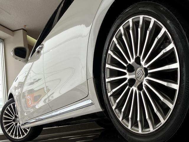 クラウンマジェスタ Ｆバージョン　禁煙　サンルーフ　パノラミックビューモニタ　１８インチＡＷ　プリクラッシュ　レーダークルーズ　クリアランスソナー　ブラインドスポットモニター　黒本革エアシート　メモリパワーシート　電動リアサンシェード（12枚目）