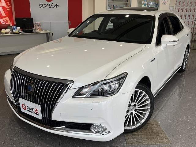 クラウンマジェスタ Ｆバージョン　禁煙　サンルーフ　パノラミックビューモニタ　１８インチＡＷ　プリクラッシュ　レーダークルーズ　クリアランスソナー　ブラインドスポットモニター　黒本革エアシート　メモリパワーシート　電動リアサンシェード（18枚目）