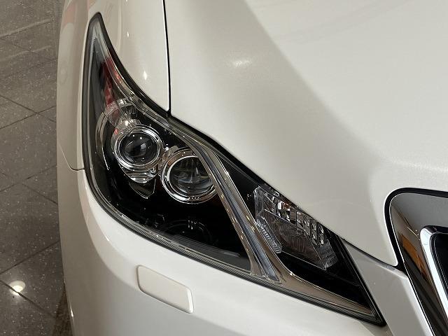 クラウンマジェスタ Ｆバージョン　禁煙　サンルーフ　パノラミックビューモニタ　１８インチＡＷ　プリクラッシュ　レーダークルーズ　クリアランスソナー　ブラインドスポットモニター　黒本革エアシート　メモリパワーシート　電動リアサンシェード（43枚目）