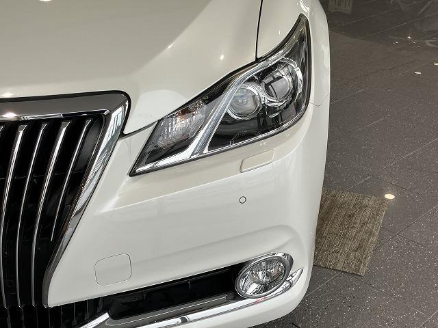 クラウンマジェスタ Ｆバージョン　禁煙　サンルーフ　パノラミックビューモニタ　１８インチＡＷ　プリクラッシュ　レーダークルーズ　クリアランスソナー　ブラインドスポットモニター　黒本革エアシート　メモリパワーシート　電動リアサンシェード（49枚目）