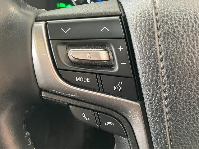 クラウンマジェスタ Ｆバージョン　禁煙　サンルーフ　パノラミックビューモニタ　１８インチＡＷ　プリクラッシュ　レーダークルーズ　クリアランスソナー　ブラインドスポットモニター　黒本革エアシート　メモリパワーシート　電動リアサンシェード（62枚目）