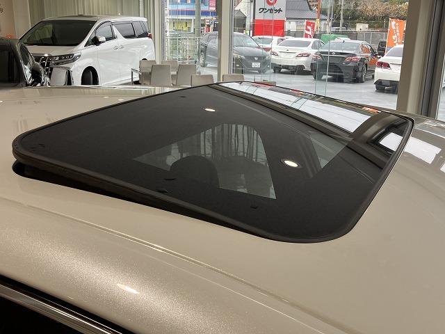 クラウンマジェスタ Ｆバージョン　禁煙　サンルーフ　パノラミックビューモニタ　１８インチＡＷ　プリクラッシュ　レーダークルーズ　クリアランスソナー　ブラインドスポットモニター　黒本革エアシート　メモリパワーシート　電動リアサンシェード（77枚目）