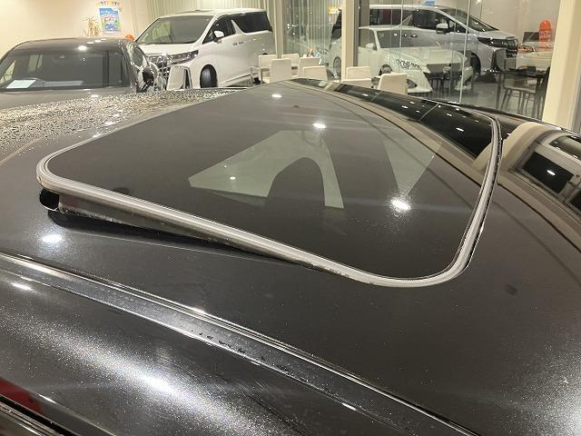 クラウン ＲＳ　アドバンス　禁煙　サンルーフ　パノラミックビューモニタ　デジタルインナーミラー　レザーシートパッケージ　黒本革エアシート　ＡＣ１００Ｖ　トヨタセーフティセンス　プリクラッシュ　レーダークルーズ　クリアランスソナー（6枚目）
