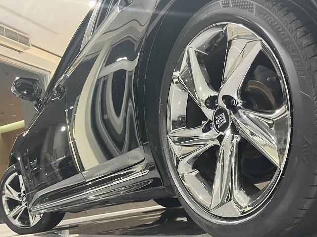 クラウン ＲＳ　アドバンス　禁煙　サンルーフ　パノラミックビューモニタ　デジタルインナーミラー　レザーシートパッケージ　黒本革エアシート　ＡＣ１００Ｖ　トヨタセーフティセンス　プリクラッシュ　レーダークルーズ　クリアランスソナー（12枚目）