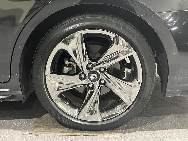 クラウン ＲＳ　アドバンス　禁煙　サンルーフ　パノラミックビューモニタ　デジタルインナーミラー　レザーシートパッケージ　黒本革エアシート　ＡＣ１００Ｖ　トヨタセーフティセンス　プリクラッシュ　レーダークルーズ　クリアランスソナー（28枚目）