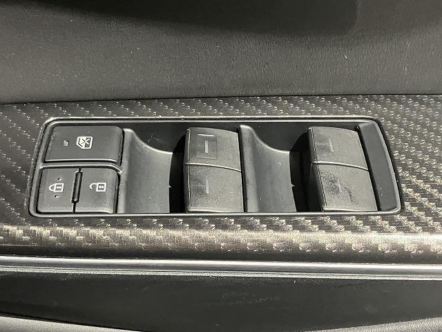 クラウン ＲＳ　アドバンス　禁煙　サンルーフ　パノラミックビューモニタ　デジタルインナーミラー　レザーシートパッケージ　黒本革エアシート　ＡＣ１００Ｖ　トヨタセーフティセンス　プリクラッシュ　レーダークルーズ　クリアランスソナー（54枚目）