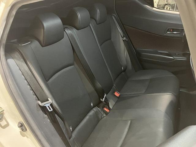 Ｃ－ＨＲ Ｇ　禁煙車　ＴＲＤフルエアロ　純正９インチナビゲーション　トヨタセーフティセンス　プリクラッシュ　レーダークルーズ　クリアランスソナー　ブラインドスポットモニター　黒ハーフレザーシート　純正１８インチＡＷ（14枚目）