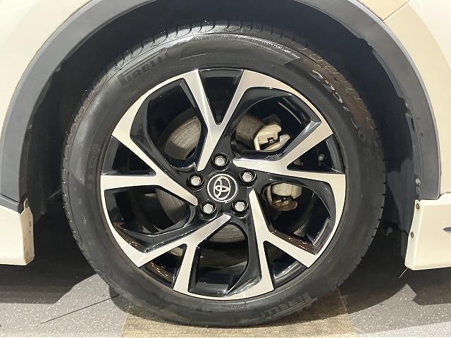 Ｃ－ＨＲ Ｇ　禁煙車　ＴＲＤフルエアロ　純正９インチナビゲーション　トヨタセーフティセンス　プリクラッシュ　レーダークルーズ　クリアランスソナー　ブラインドスポットモニター　黒ハーフレザーシート　純正１８インチＡＷ（17枚目）