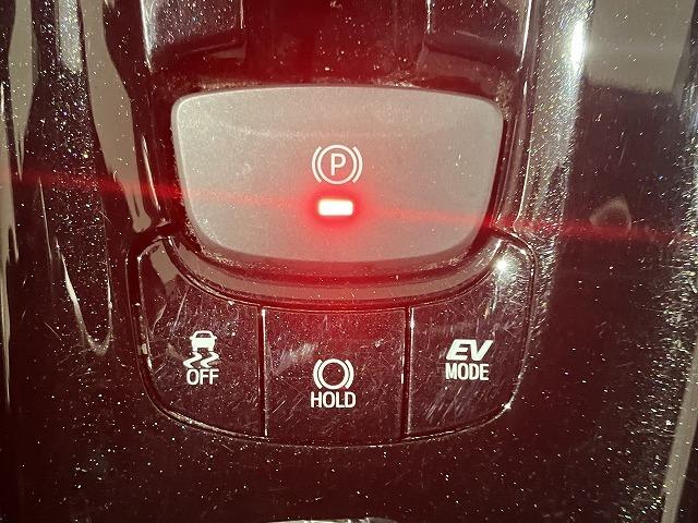 Ｃ－ＨＲ Ｇ　禁煙車　ＴＲＤフルエアロ　純正９インチナビゲーション　トヨタセーフティセンス　プリクラッシュ　レーダークルーズ　クリアランスソナー　ブラインドスポットモニター　黒ハーフレザーシート　純正１８インチＡＷ（58枚目）