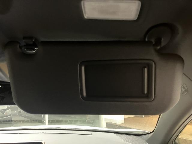 Ｃ－ＨＲ Ｇ　禁煙車　ＴＲＤフルエアロ　純正９インチナビゲーション　トヨタセーフティセンス　プリクラッシュ　レーダークルーズ　クリアランスソナー　ブラインドスポットモニター　黒ハーフレザーシート　純正１８インチＡＷ（63枚目）