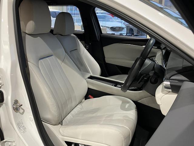 アテンザワゴン ＸＤ　Ｌパッケージ　禁煙車　ＣＤ・ＤＶＤプレーヤー　地デジチューナー　３６０°ビューモニター　フロントパーキングセンサー　ＢＯＳＥサウンド　　レーダークルーズ　クリアランスソナー　レーンキープ　ブラインドスポットモニター（9枚目）