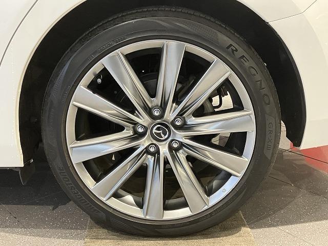 アテンザワゴン ＸＤ　Ｌパッケージ　禁煙車　ＣＤ・ＤＶＤプレーヤー　地デジチューナー　３６０°ビューモニター　フロントパーキングセンサー　ＢＯＳＥサウンド　　レーダークルーズ　クリアランスソナー　レーンキープ　ブラインドスポットモニター（28枚目）