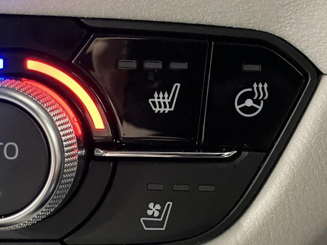 アテンザワゴン ＸＤ　Ｌパッケージ　禁煙車　ＣＤ・ＤＶＤプレーヤー　地デジチューナー　３６０°ビューモニター　フロントパーキングセンサー　ＢＯＳＥサウンド　　レーダークルーズ　クリアランスソナー　レーンキープ　ブラインドスポットモニター（65枚目）