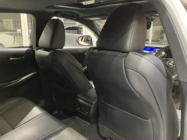 ���X�\��œ��T�����������Ă���܂��B�X�^�b�t�ɂ����k�������B